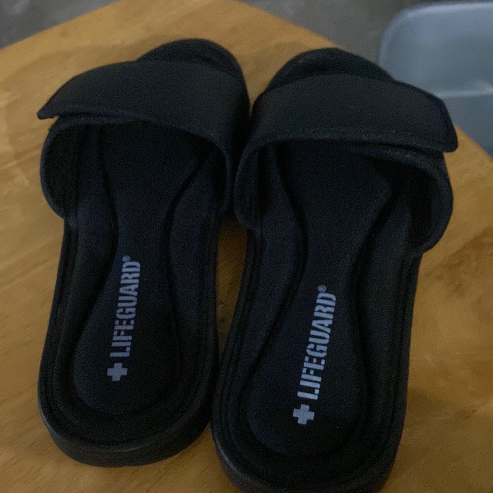 Black slides brand new size 8